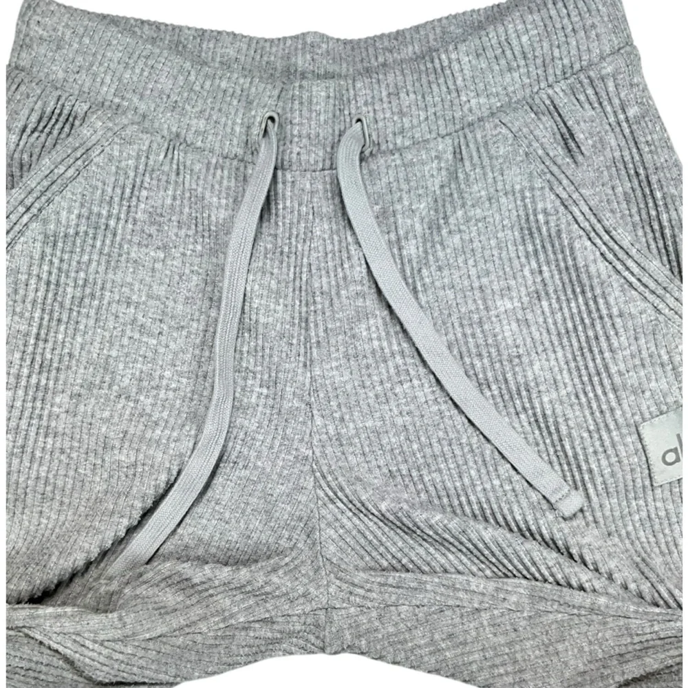 Alo Yoga Muse Sweatpant‎ Athletic Heather Grey Retail $108 Size Small